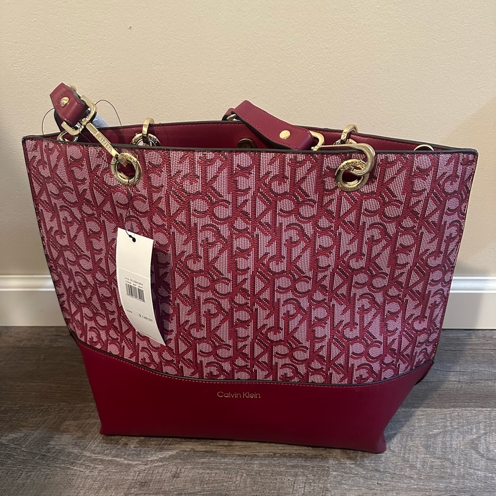 NWT Calvin Klein Purse
